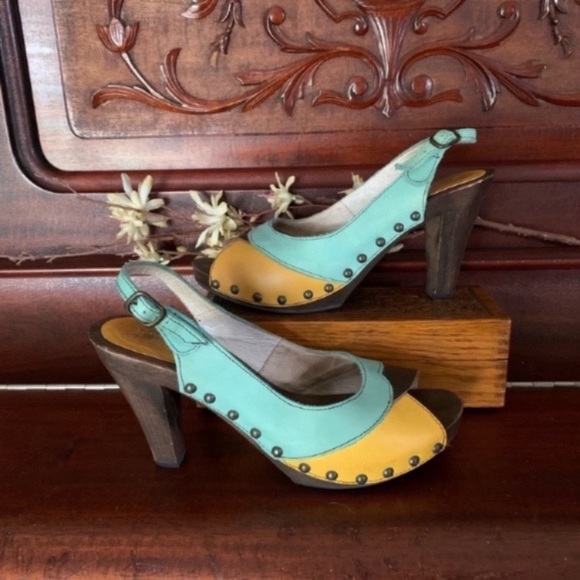 Retro Delight Jeffrey Campbell Studded Slingbacks - Picture 7 of 16